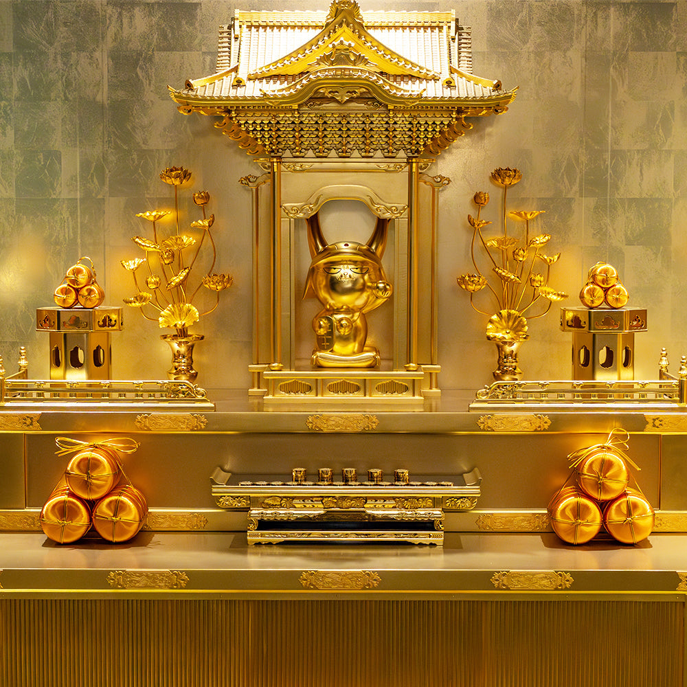 わるにゃんこ彦福堂|元銀行の金庫室に広がる金箔空間